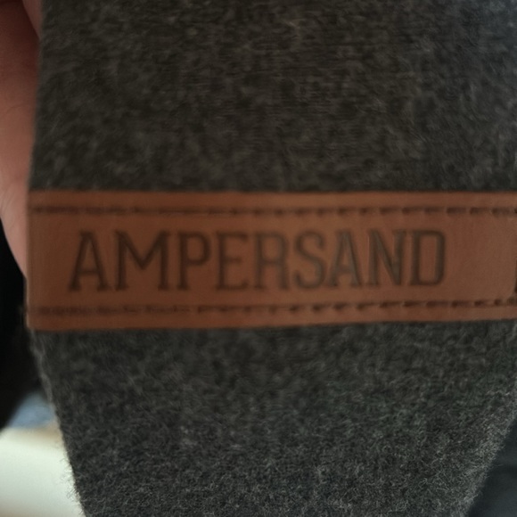 Women’s 1/4 Zip Ampersand Hoodie, size 3XL - Picture 3 of 3